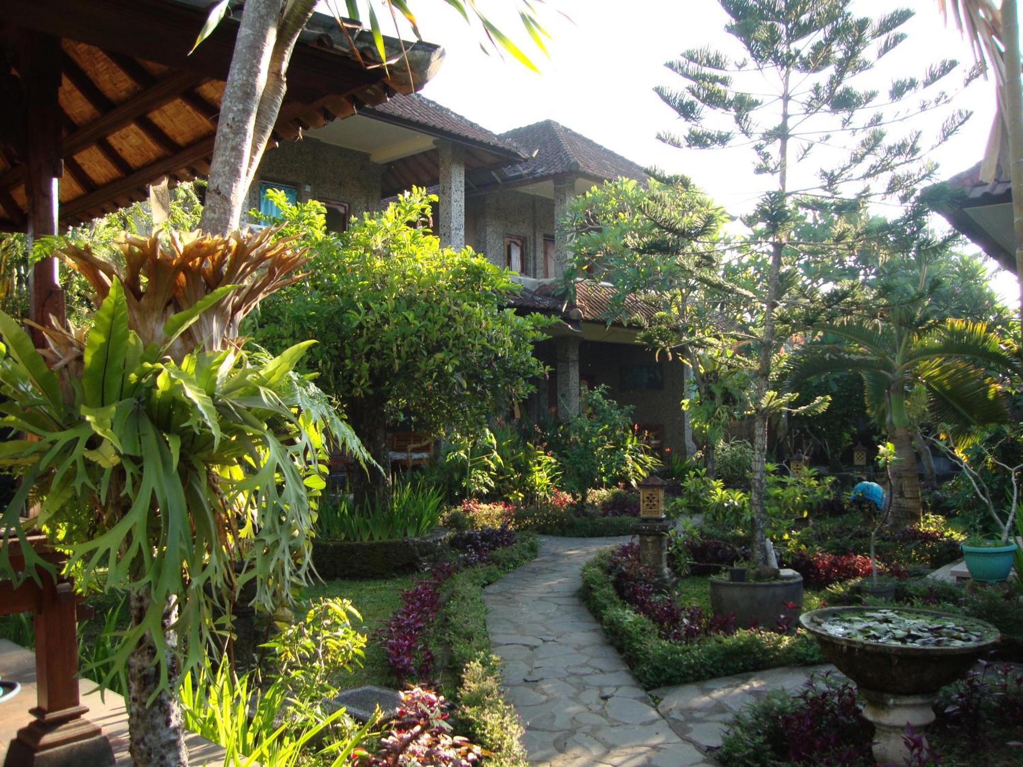 Gusti Home Stay Ubud Bilik gambar
